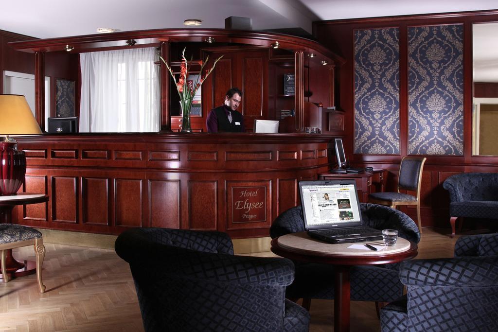 Elysee Hotel Prága Beltér fotó
