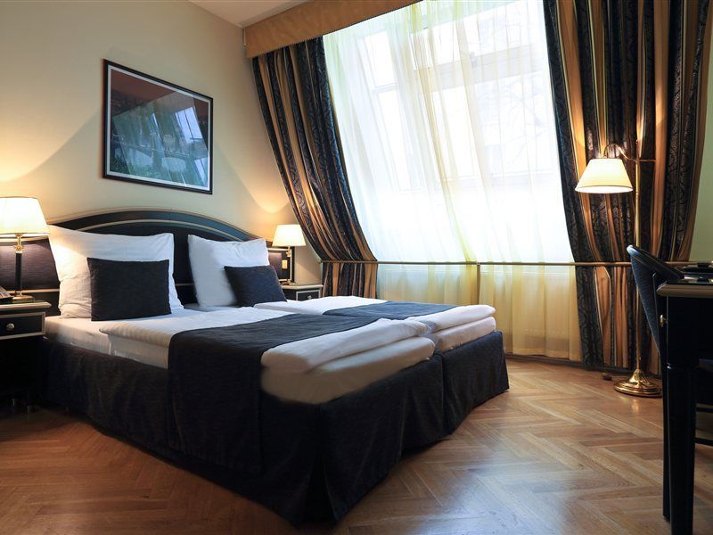 Elysee Hotel Prága Kültér fotó